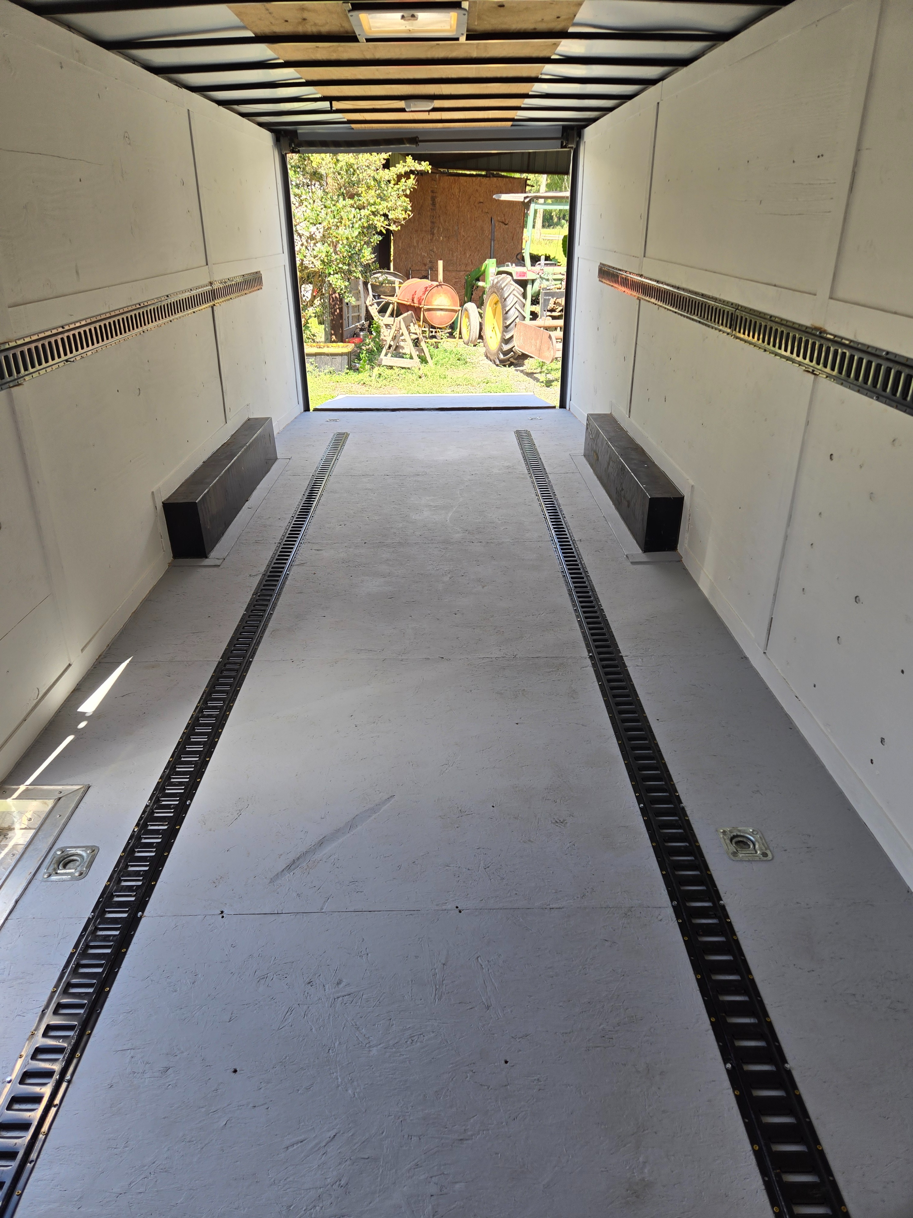 24ft enclosed cargo trailer exterior — lockable and weatherproof, for rent in Addis LA
